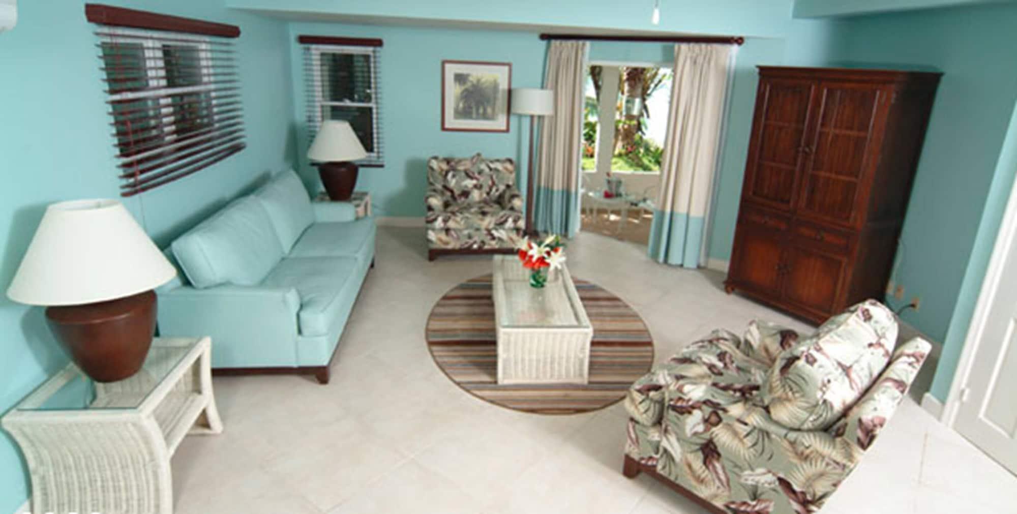 Trade Winds Hotel Dickenson Bay Екстериор снимка