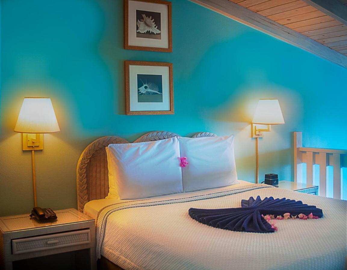 Trade Winds Hotel Dickenson Bay Екстериор снимка