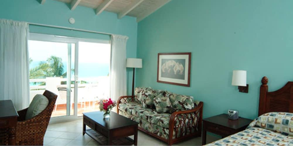 Trade Winds Hotel Dickenson Bay Екстериор снимка